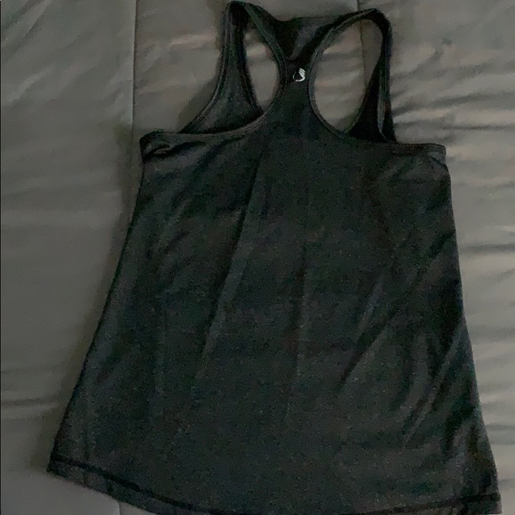 Workout tank top - Picture 2 of 2